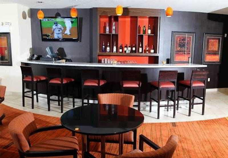 Courtyard Hotel 3*